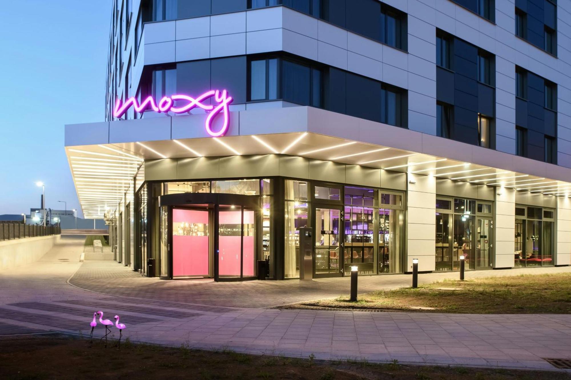 מלון Moxy Stuttgart Feuerbach מראה חיצוני תמונה